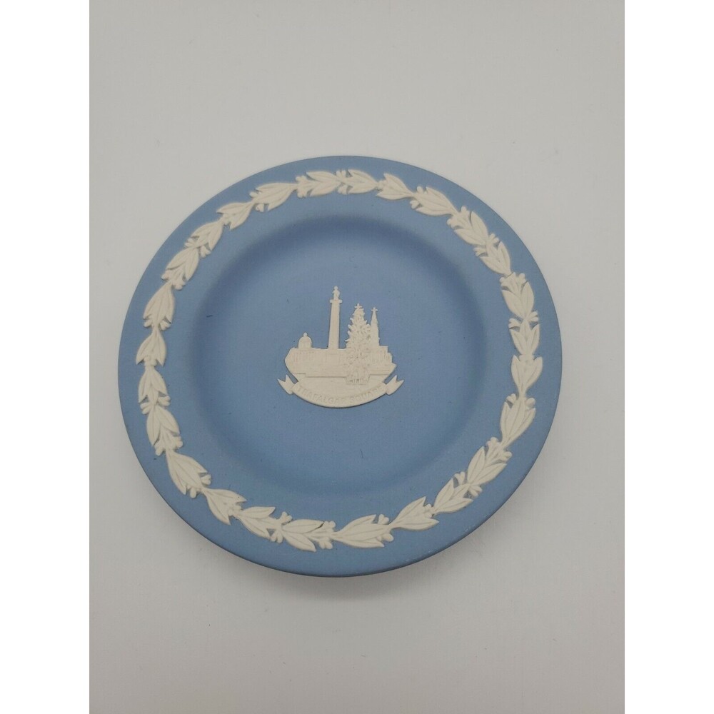 Wedgewood Jasperware Trafalgar Square England Scenic Plate Blue - Picture 12 of 12